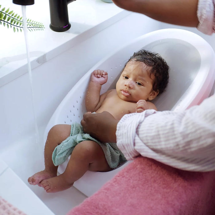 Ingenuity: ity by Ingenuity Easy Rinse Bather Baby Bath Seat