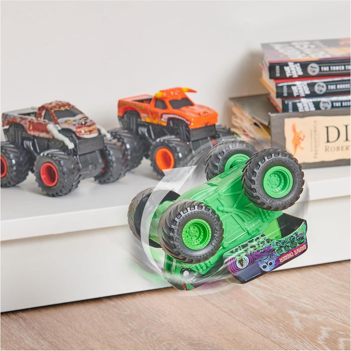 Monster Jam, 2-Pack Official Grave Digger and Megalodon Clip & Flip Monster Trucks