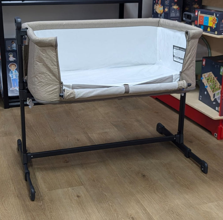 New & Assembled Infanti Next To You Co-sleeper, Beige - Preggy Plus