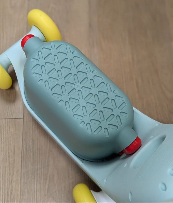 New & Assembled Skip Hop Zoo 3-In-1 Wagon/Ride On/Scooter Toy - Hedgehog - Preggy Plus