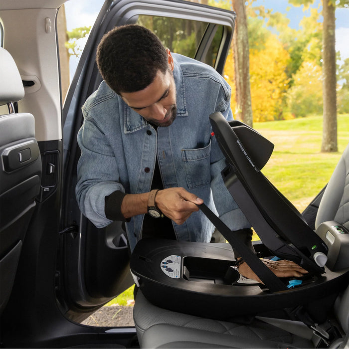 Evenflo - Revolve180 LiteMax NXT Rotational Infant Car Seat with SensorSafe (Cinder Grey)